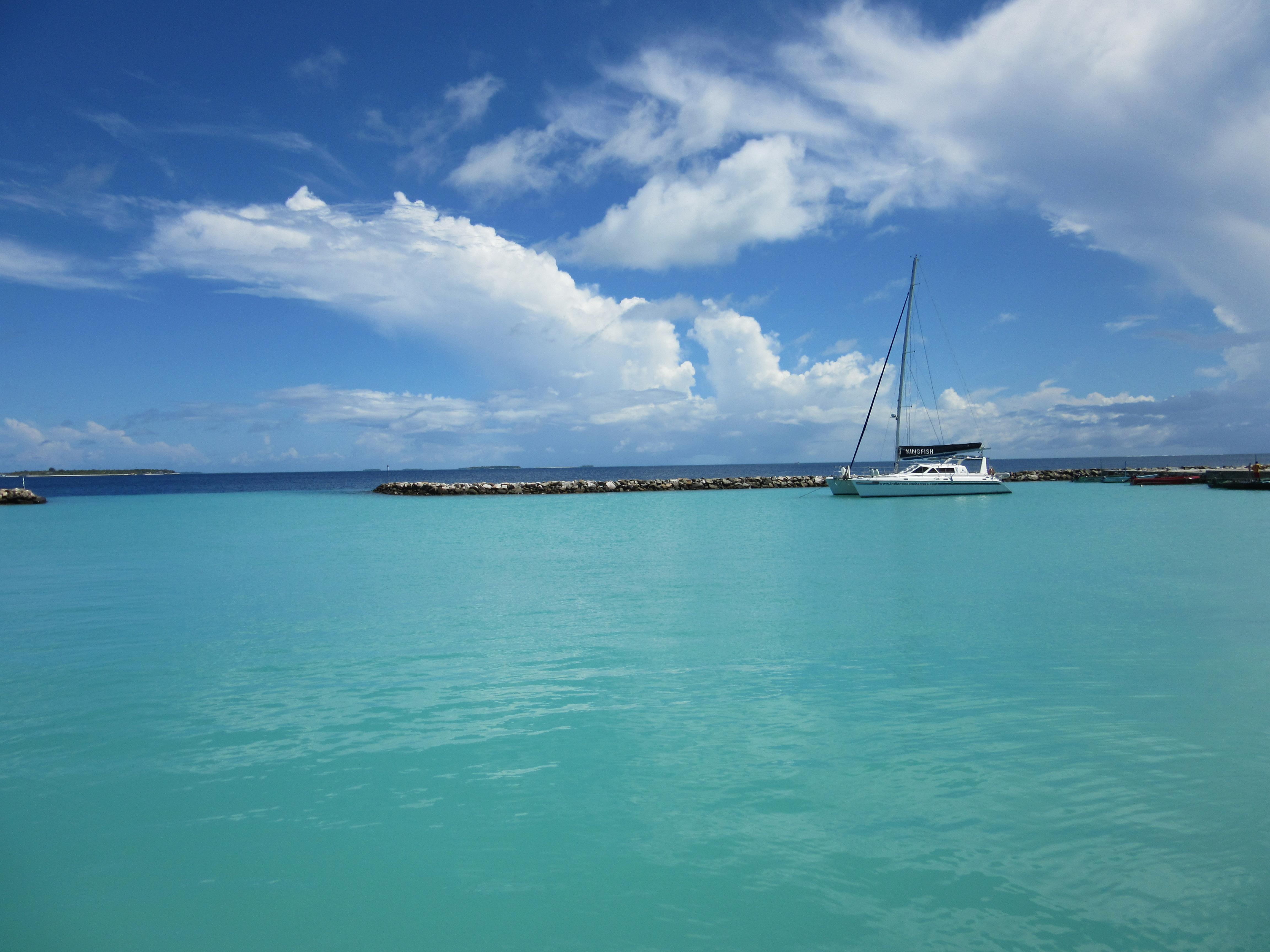 Furaveri Maldives Meedhoo  Esterno foto View of the Caribbean Sea from the coast of Aruba