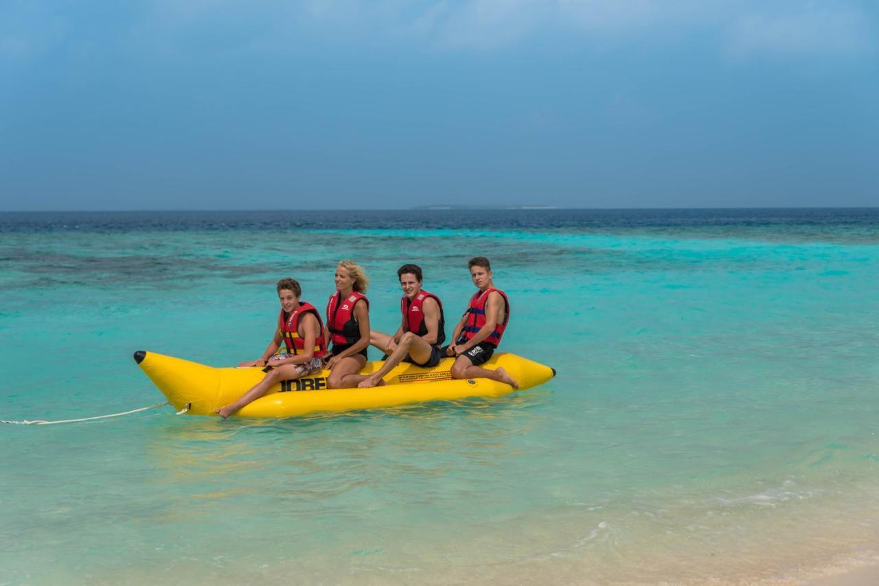 Furaveri Maldives Meedhoo  Esterno foto A banana boat