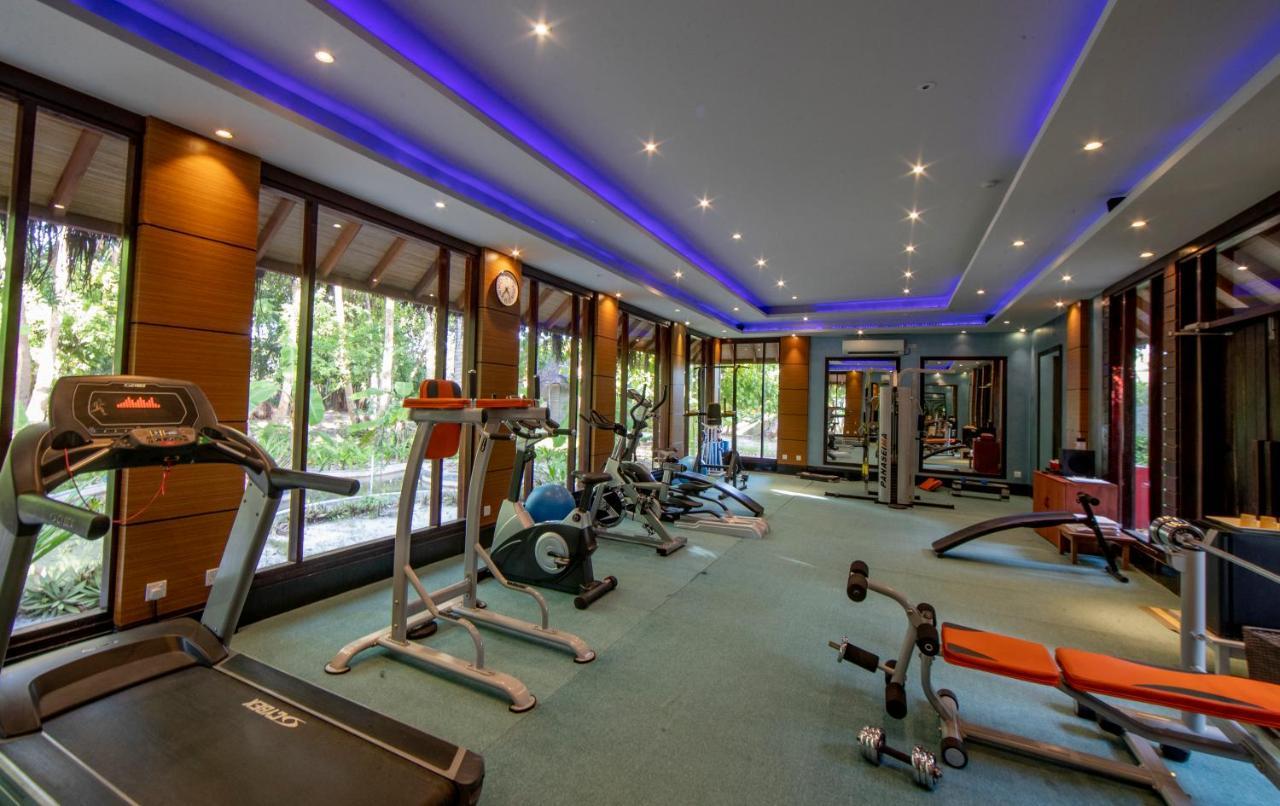 Furaveri Maldives Meedhoo  Esterno foto The gym at the Taj Bengal
