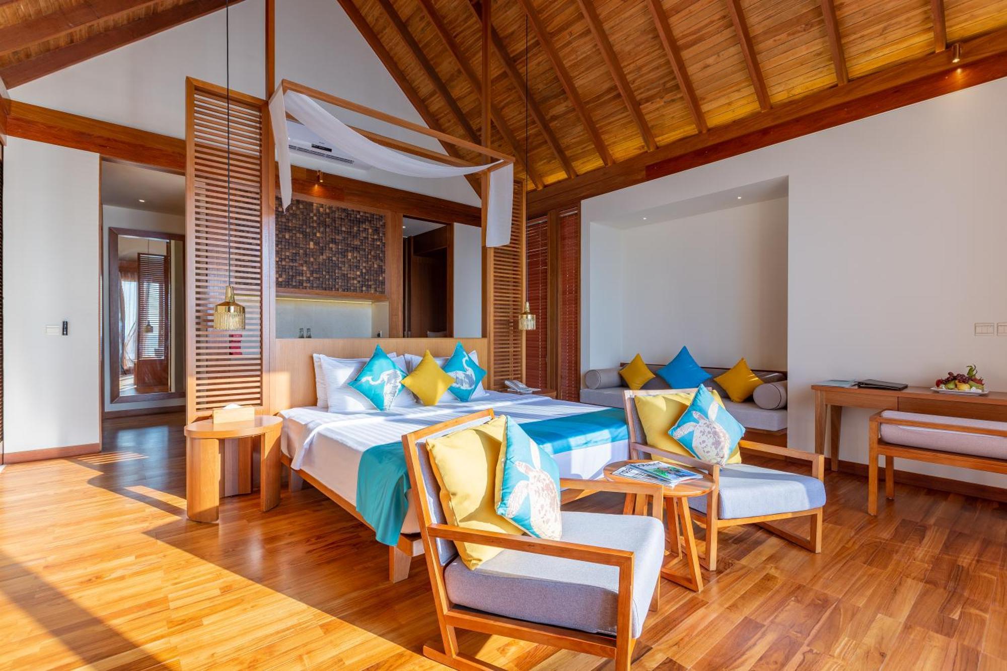 Furaveri Maldives Meedhoo  Camera foto A bedroom at the resort
