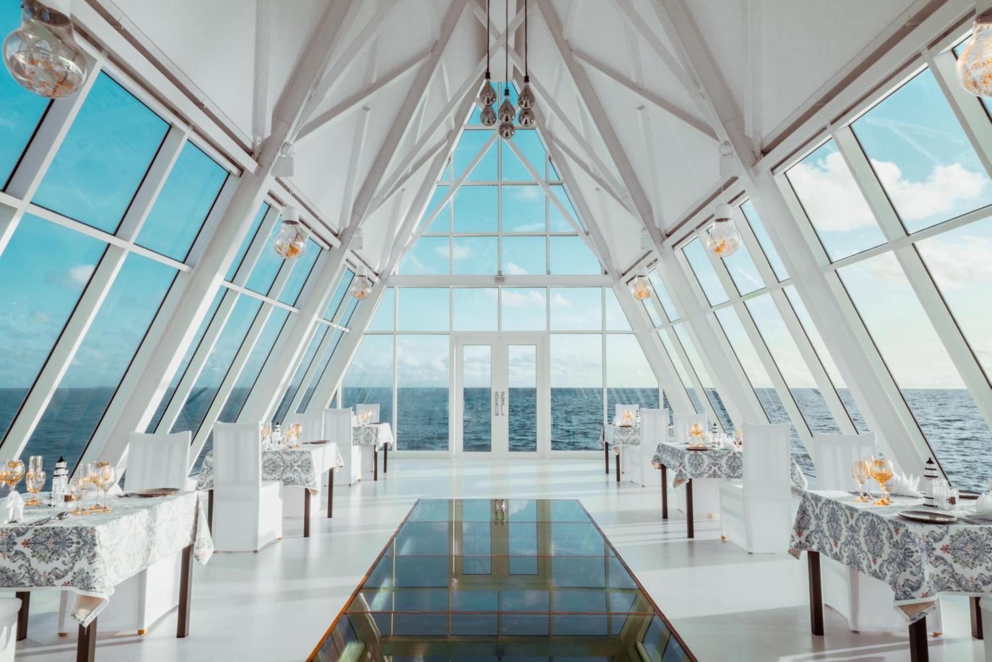 Furaveri Maldives Meedhoo  Esterno foto The interior of the chapel